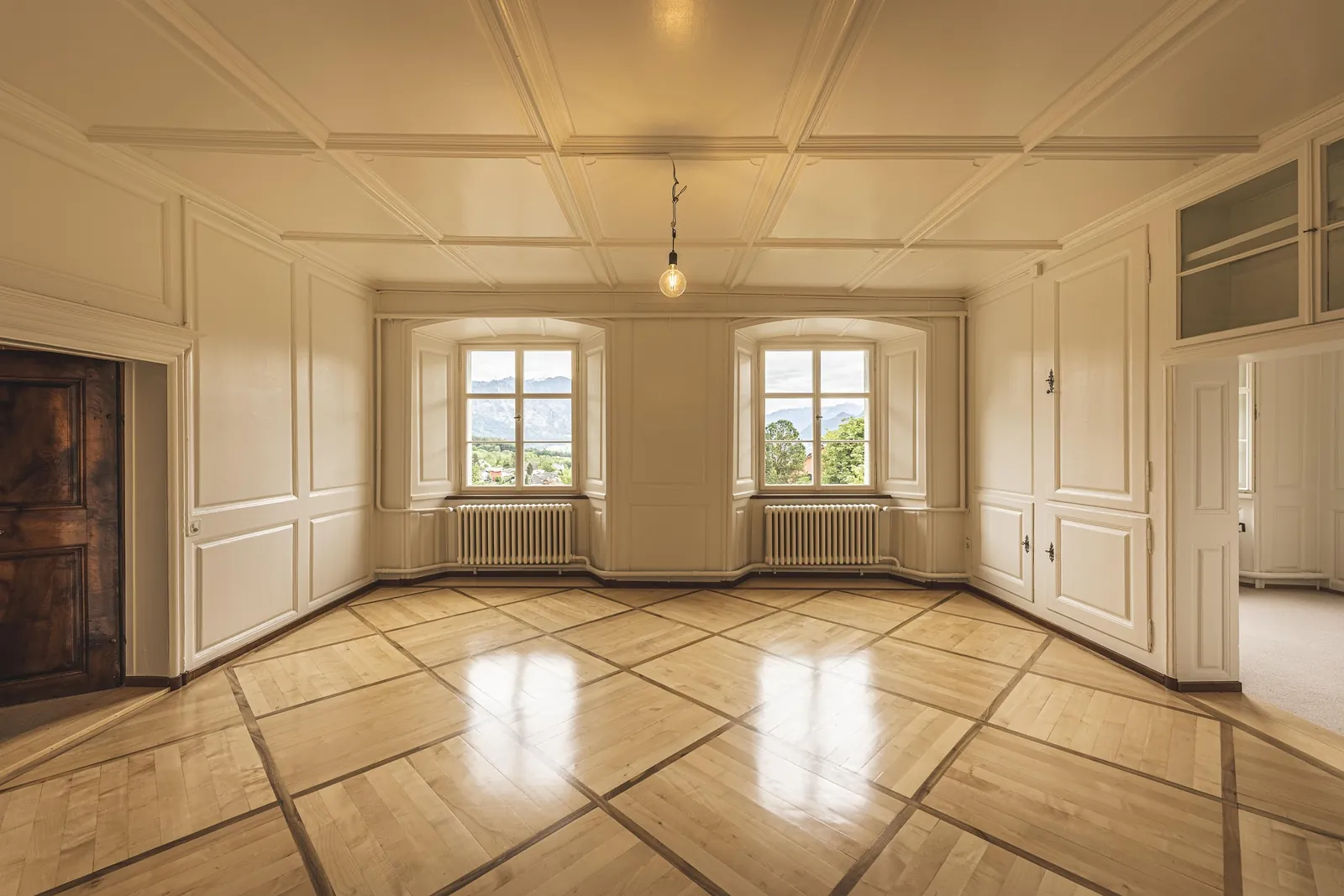 Leergeräumte Wohnung nach besenreiner Übergabe in Wien